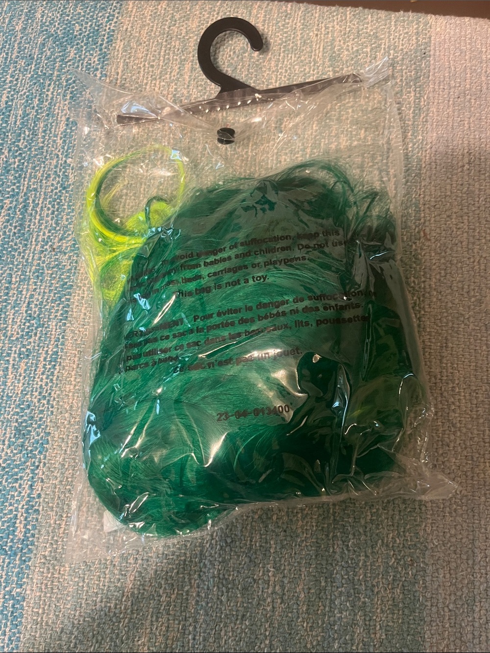 Spirit Halloween Green and Yellow Glamorous Ombré Wig NWOT Cosplay - Picture 3 of 8